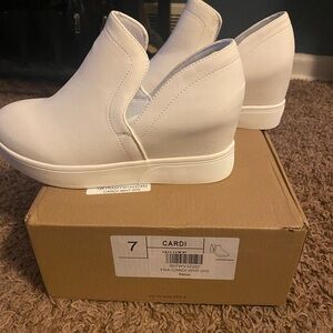 Journee Women's White Platform Sneakers